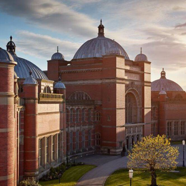 The University of Birmingham launches Chancellor’s Scholarship in India
